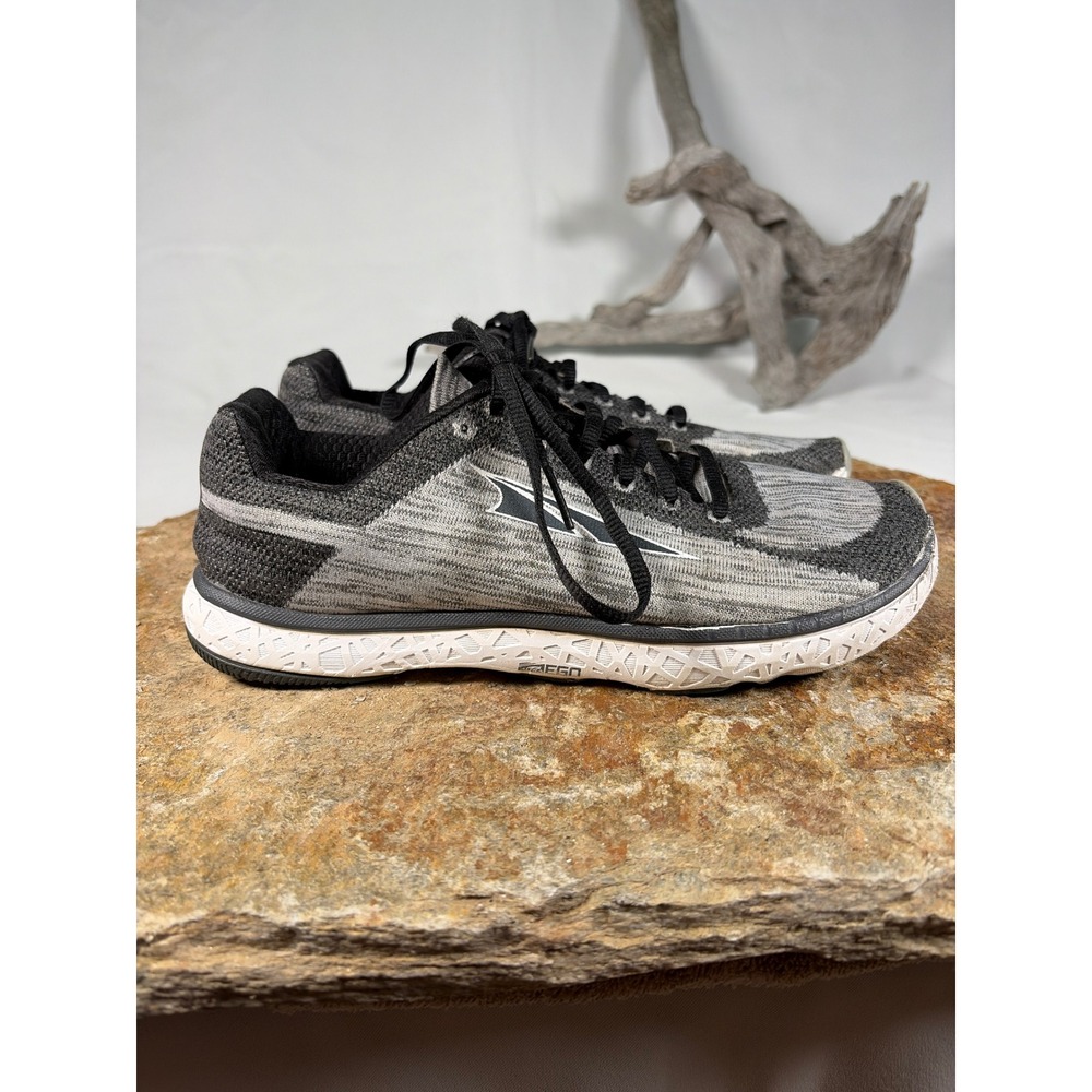 Altra Escalante Womens Grey Black Knit Zero Drop Running Shoes Size 9